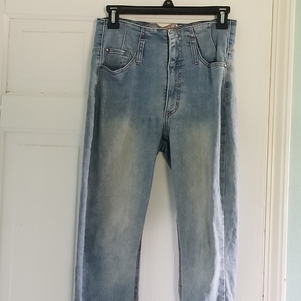 Unique Hogh Waisted Jeans